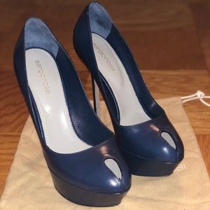 💯Sergio Rossi peep toe pump